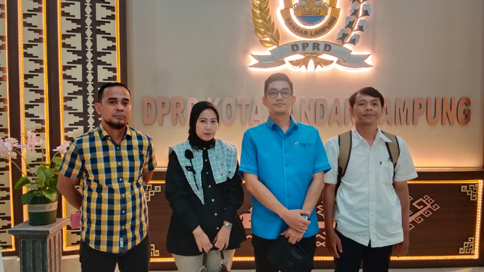 Pesangon PHK Dipermainkan — Korban PHK PT Mega Central Finance Geruduk DPRD Bandar Lampung: Hak Pesangon Dianggap Dipermainkan, Keadilan Dituntut