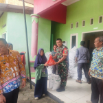 Babinsa Monitoring Beras: Kopka Ferdi Pastikan Bantuan Tepat Sasaran di Labuhan Ratu