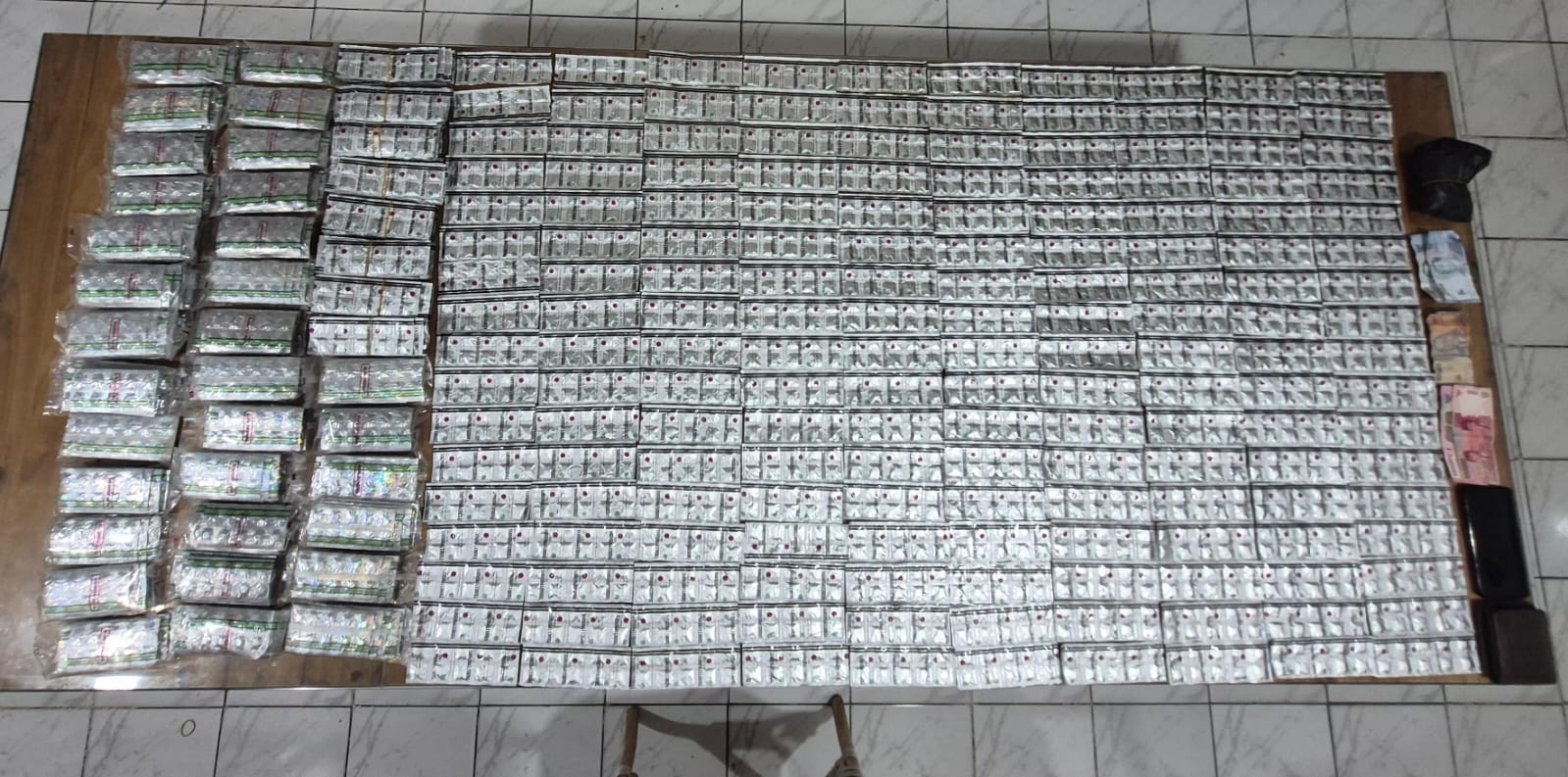 Obat Keras Ilegal Disita, Polresta Cirebon Amankan Ribuan Pil dari Kontrakan di Palimanan