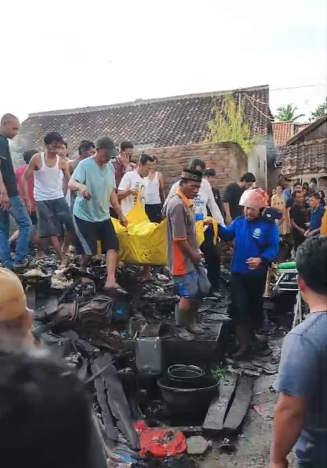 Kebakaran Hanguskan Rumah Semi Permanen di Baradatu, Satu Orang Pemilik Tewas Terjebak