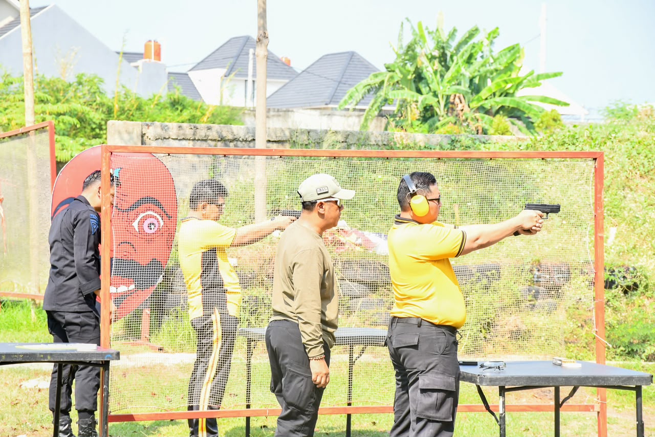 Lomba Menembak Eksekutif: Sambut Hari Bhayangkara ke-80, Polresta Cirebon Gelar Kompetisi Profesional Personel