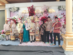 TOPAN RI WAY KAN HADIRI RESEPSI PERNIKAHAN PUTRI BPK ADV KHOSIM RAJA PUTRA, DOAKAN PASANGAN AYU & KURNIAWAN SAMAWA