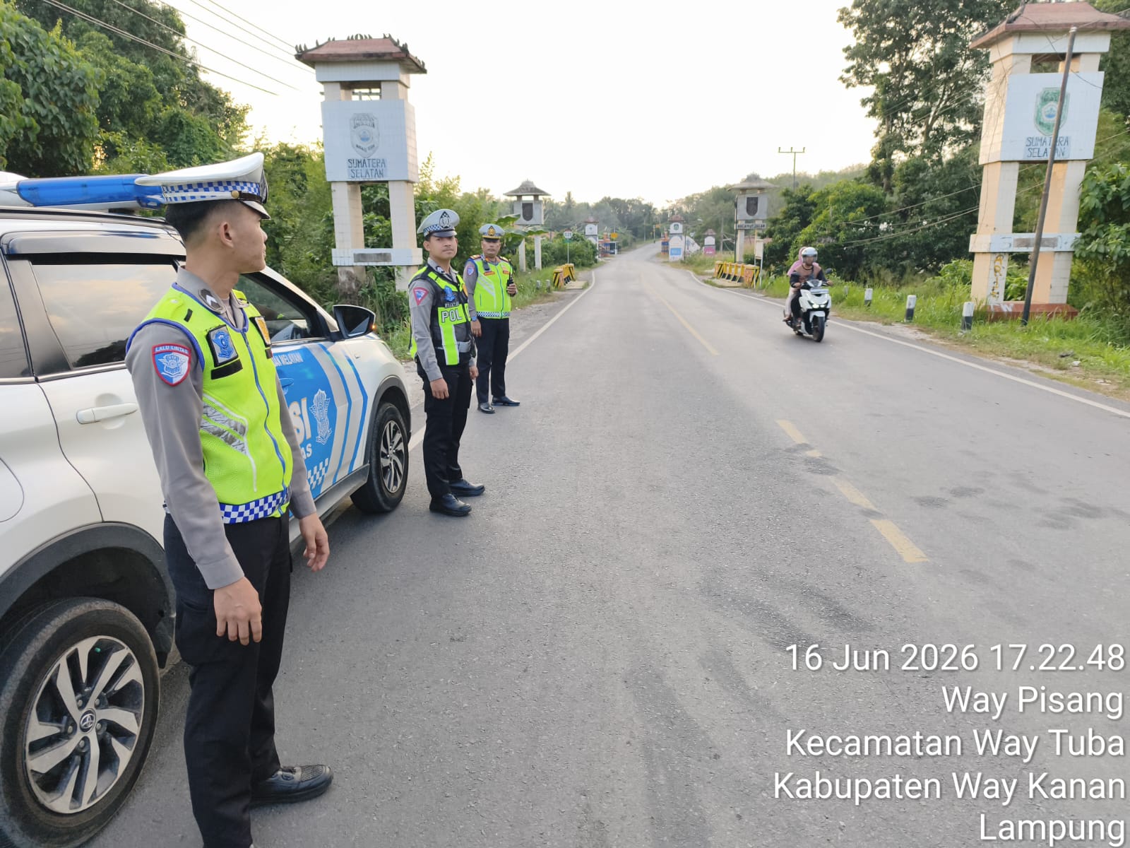 SITUASI ARUS LALU LINTAS DI WAY KANAN RAMAI LANCAR, SATLANTAS POLRES WAY KAN IMBAU UTAMAKAN KESELAMATAN