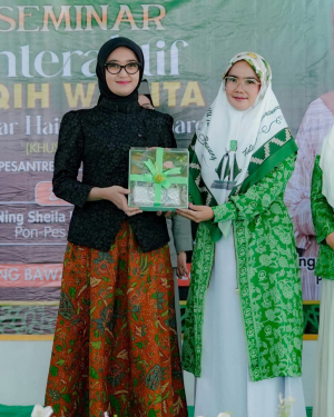 Teguhkan Pemahaman, Wagub Jihan: Fiqih Wanita Bekal Perempuan Berperan di Keluarga & Ruang Publik