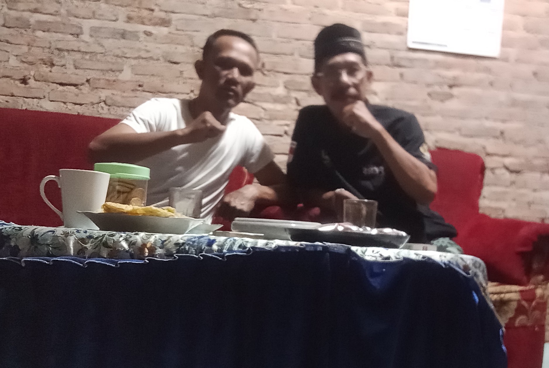 DISKUSI MALAM WARTAHUKUM.ID PERKUAT SINERGI MEDIA DAN MARKETING DI PESAWARAN