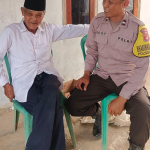 Bhabinkamtibmas Polsek Banjit Sambangi Tokoh Masyarakat Simpang Asam, Pererat Sinergi Kamtibmas