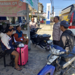 Polres Way Kanan Sambangi Loket Bus, Beri Imbauan Kamtibmas dan Sosialisasi Call Center 110