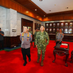 Soliditas TNI-Polri Diperkuat, Kapolri Silaturahmi dengan Panglima TNI di Mabes TNI