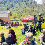 Patroli Dialogis Satgas Damai Cartenz-2026 Beri Layanan Kesehatan