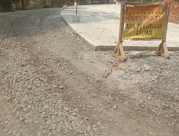 Proyek Jalan Kasui Air Ringkih | Kontrol Sosial Kawal Ketat Proyek Rigid Beton Kasui–Air Ringkih, Rojali: Kerjakan Sesuai SNI, Transparan dan Akuntabel