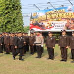 Hari Bhayangkara ke-80, Kodim 0427 Way Kanan Beri Kejutan dan Tumpeng untuk Polres Way Kanan