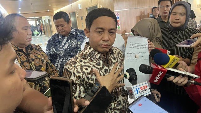 Menhut Raja Juli Akui Terima Amplop dari Bupati Kuansing, Mengaku Langsung Dikembalikan