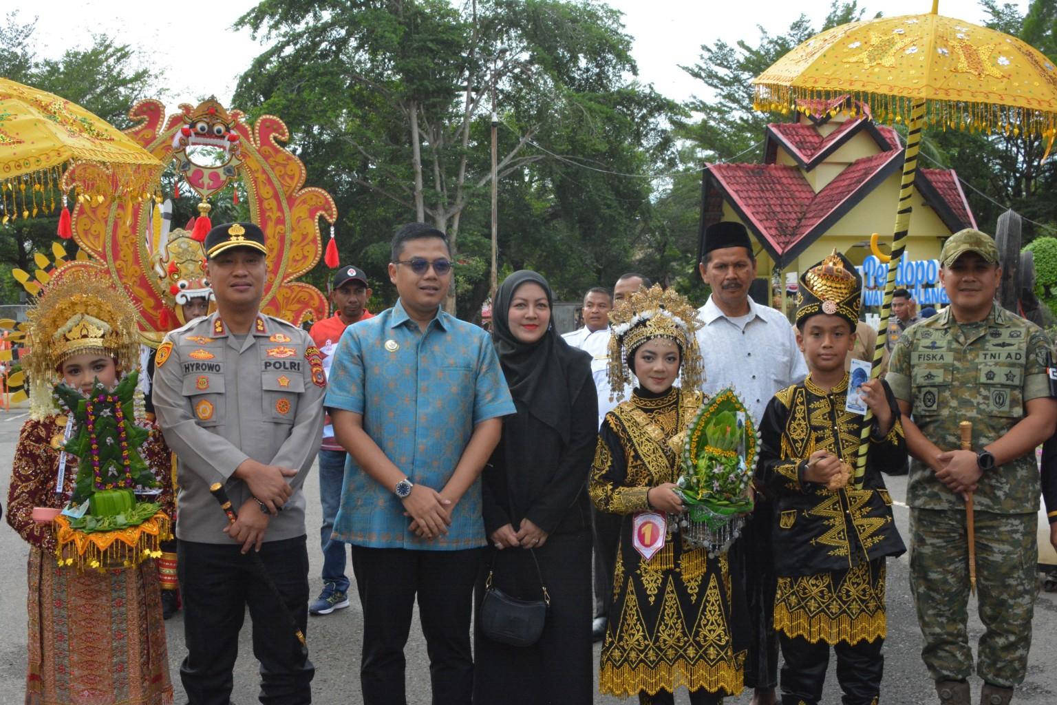 Semarak HUT ke-81 Kemerdekaan RI, Wali Kota Langsa Lepas 10003 Peserta Pawai Alegoris