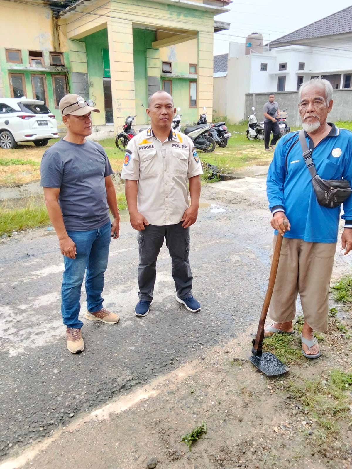 Sehari Dilantik, Geuchik Rizal Meurandeh Dayah Langsa Lama Langsung Turun Gotong Royong