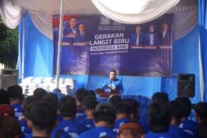 Pimpin Gerakan Langit Biru Indonesia ASRI, Ketua DPC Demokrat Way Kanan Rial Kalbadi Gelar Baksos dan Bagikan 1 Ton Sembako