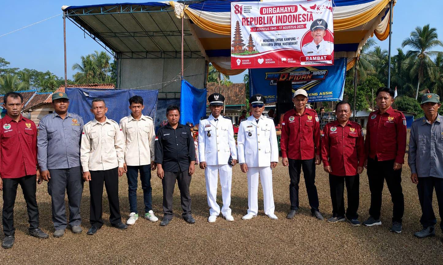 KHIDMAT DAN MERIAH, KEPALA KAMPUNG RAMBAT PIMPIN LANGSUNG UPACARA HUT KE-81 RI DI DUSUN III KAMPUNG KEMU BANJIT