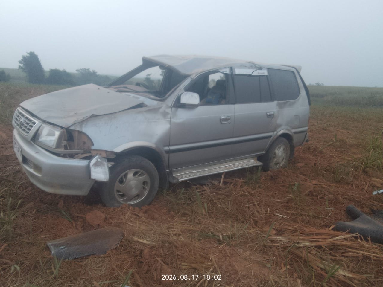 Kecelakaan Jalur Simpang Enam–PG Bunga Mayang, Kijang Terpental
