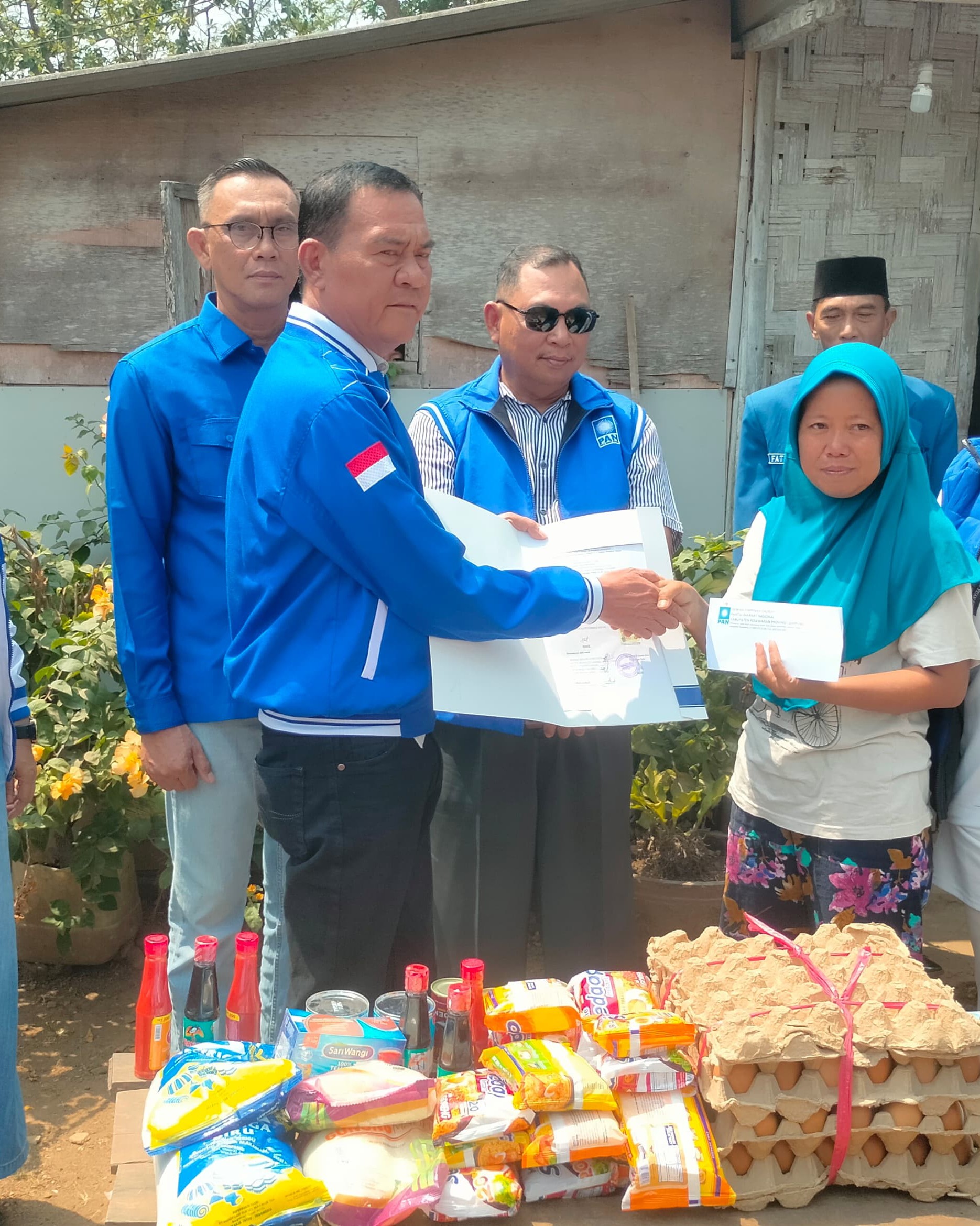 HUT PAN ke-28, DPD Pesawaran Bagikan Sembako dan Hibah