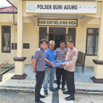 WARGA SERAHKAN SENJATA API RAKITAN, WUJUD NYATA KESADARAN HUKUM MASYARAKAT BUMI AGUNG