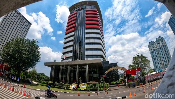 KPK Panggil Pegawai BPK Sumsel Terkait Suap Muara Enim