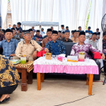 KEPALA KAMPUNG KEMU RAMBAT HADIRI RESEPSI PERNIKAHAN MILA ROSITA, S.H. & EDO PURNAMA, S.H. KETUA GRIP JAYA IDRUS TURUT BERI UCAPAN
