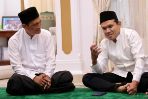 Wagub Aceh Fadlullah Silaturahmi dengan Waled Lapang