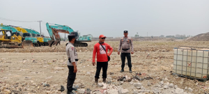 Petugas Gabungan Patroli dan Imbau Pemulung di TPA Jatiwaringin