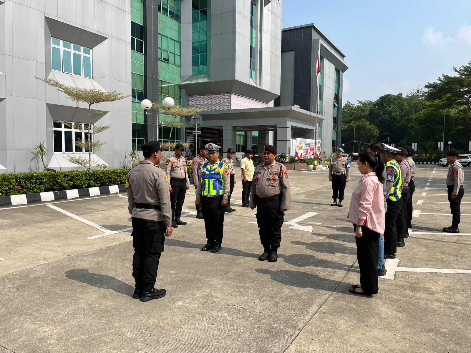 Pastikan Tetap Sigap, Sipropam Awasi Kesiapan Personel Piket