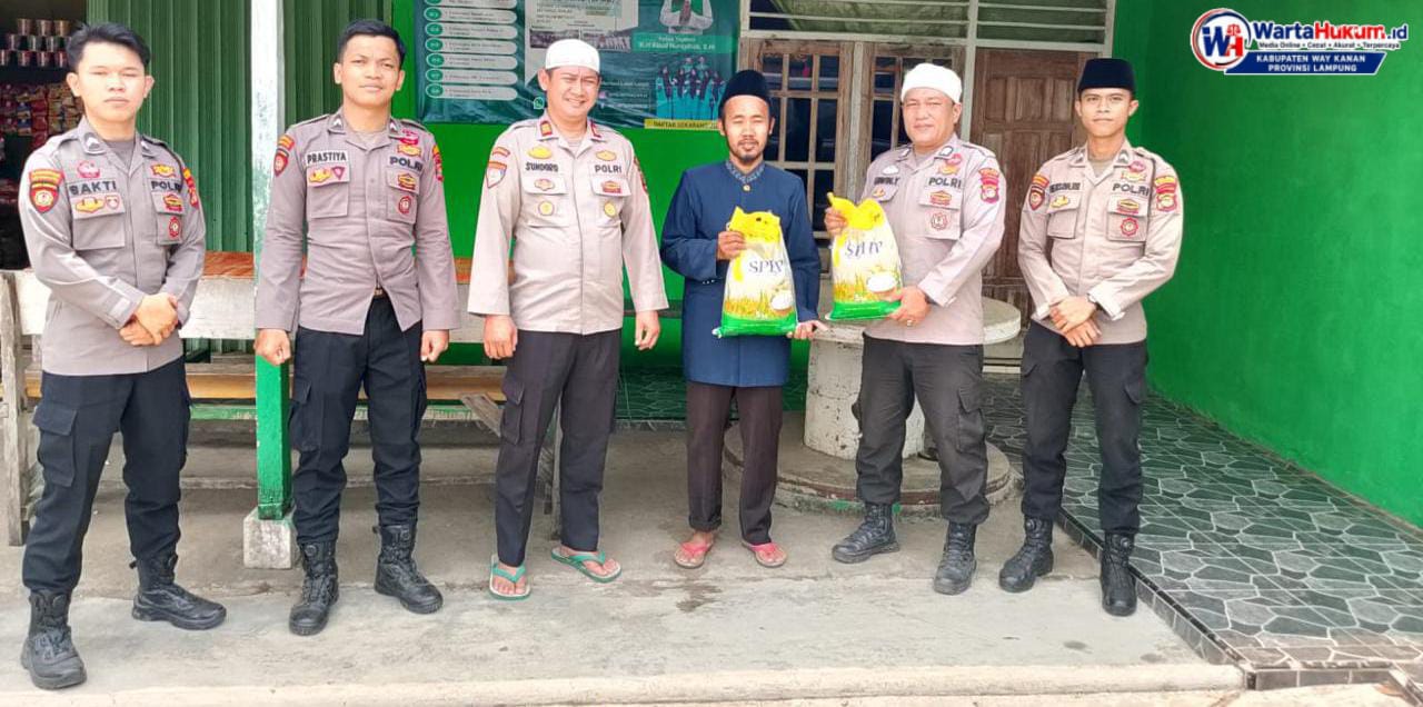 Jumat Keliling, Polres Way Kanan Gelar Kurve dan Bantuan Sosial di Masjid Jami Al-Ikhlas Negeri Baru