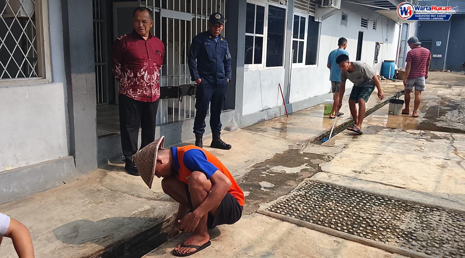 Jaga Lingkungan Tetap Bersih dan Sehat, Karutan Manna Pimpin Langsung Pemantauan Kebersihan Rutan