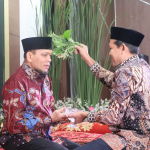 Wagub Aceh Dek Fadh Hadiri Peusijuek Tiga Pejabat Asal Aceh