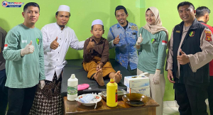 Sidokkes Polres Way Kanan Gelar Khitanan Massal Gratis untuk 30 Santri di Baradatu