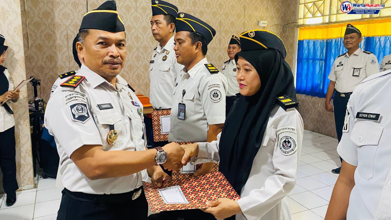 Lima Pegawai Rutan Manna Resmi Sandang Pangkat Baru Bentuk Penghargaan Atas Kinerja